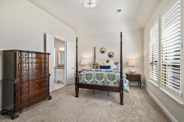 1136 Broadmoor Way, Roanoke, TX 76262