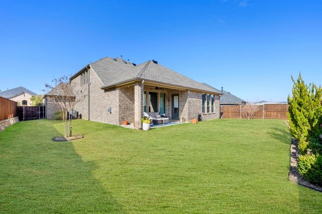 1136 Broadmoor Way, Roanoke, TX 76262