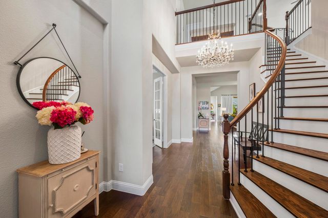 1136 Broadmoor Way, Roanoke, TX 76262