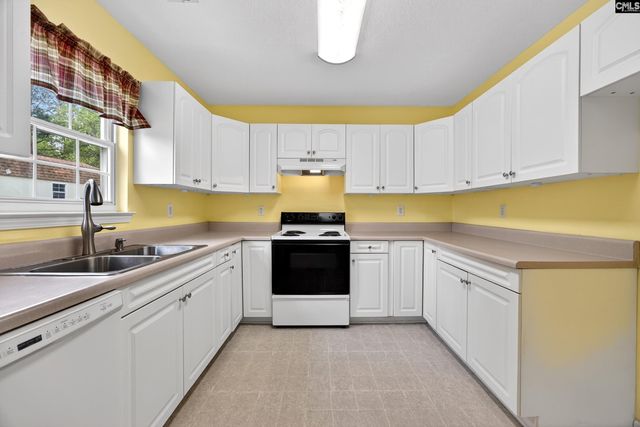 208 Willow Forks Rd, Lexington, SC 29073