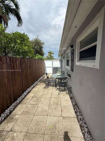 2231 N 66th Ave 2, Hollywood, FL 33024