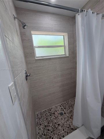 2231 N 66th Ave 2, Hollywood, FL 33024