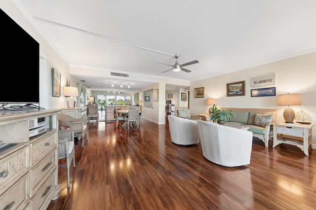 555 SE 6th Avenue 3d, Delray Beach, FL 33483