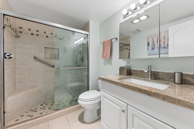 555 SE 6th Avenue 3d, Delray Beach, FL 33483