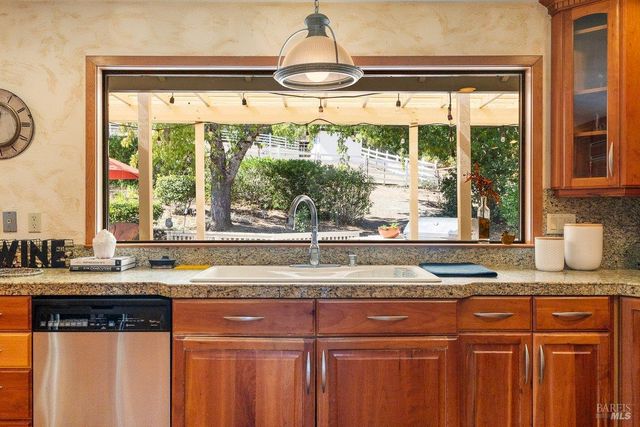 4786 Grove St, Sonoma, CA 95476