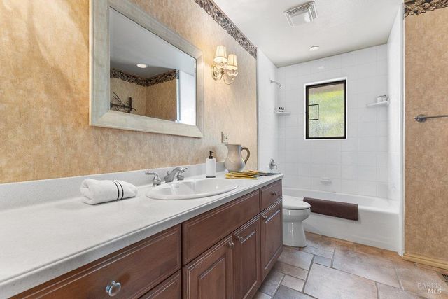 4786 Grove St, Sonoma, CA 95476