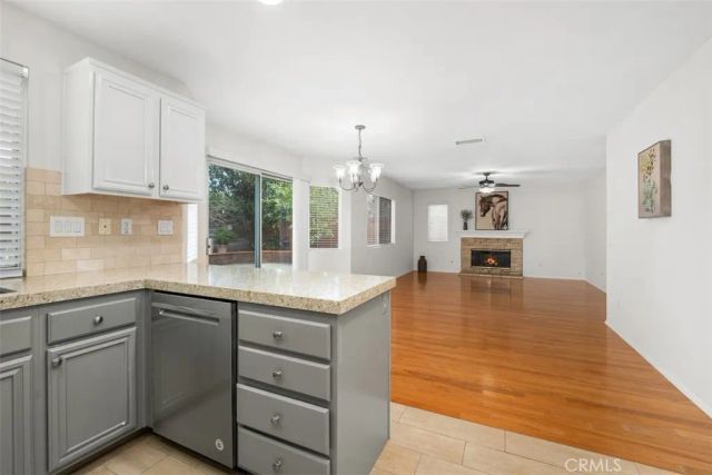 50 Linhaven, Irvine, CA 92602