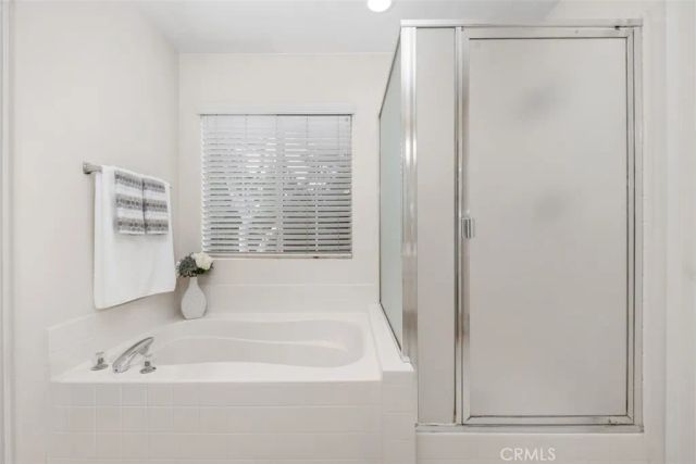 50 Linhaven, Irvine, CA 92602