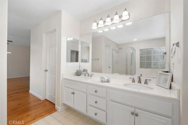 50 Linhaven, Irvine, CA 92602