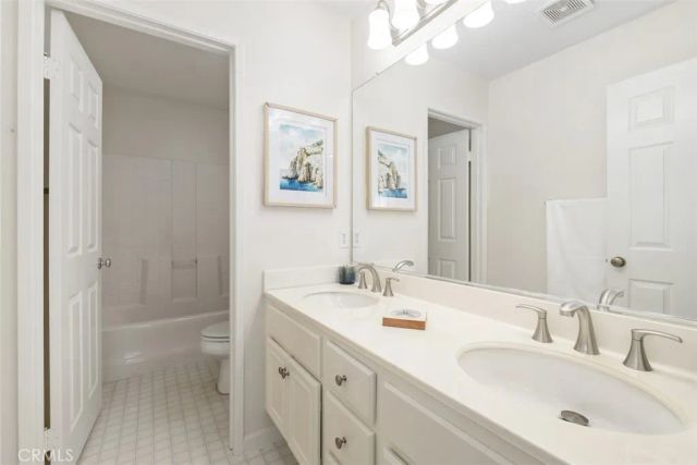 50 Linhaven, Irvine, CA 92602