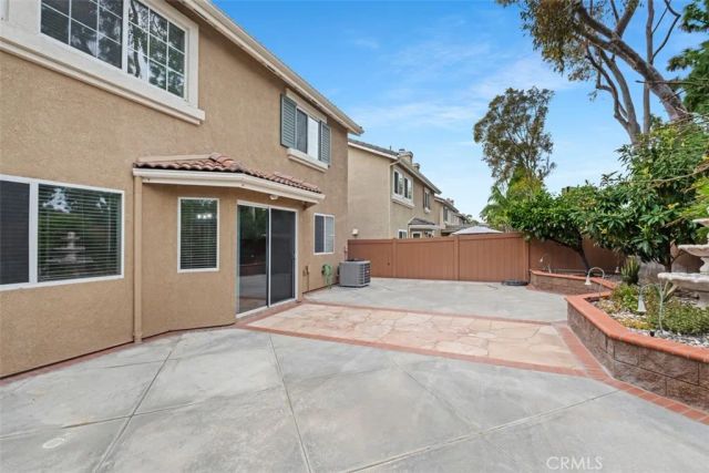 50 Linhaven, Irvine, CA 92602