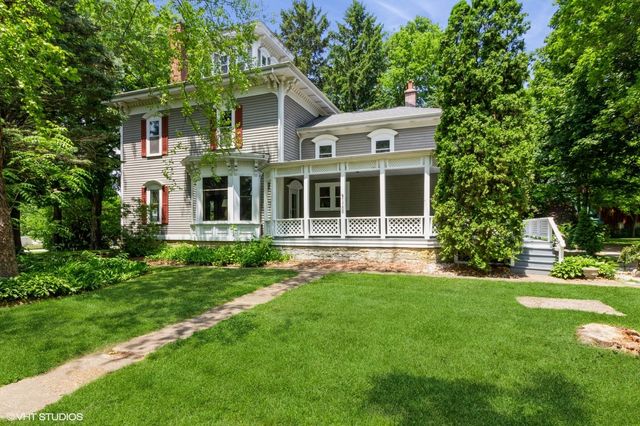 100 E Miller Avenue, Hinckley, IL 60520