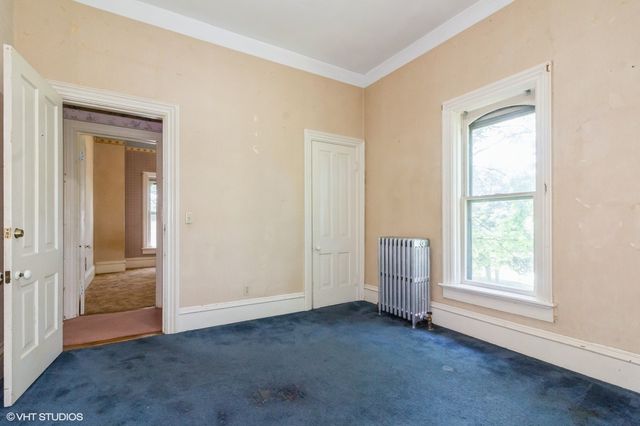 100 E Miller Avenue, Hinckley, IL 60520