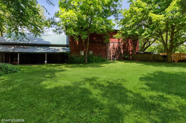 100 E Miller Avenue, Hinckley, IL 60520