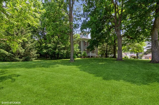 100 E Miller Avenue, Hinckley, IL 60520