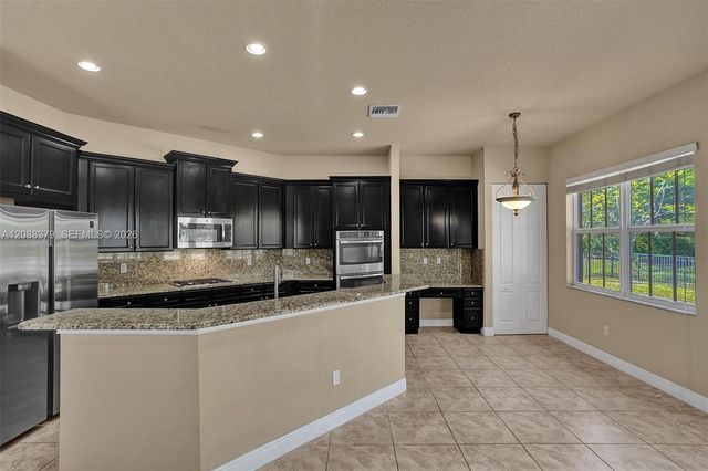 10398 Waterside Court, Parkland, FL 33076
