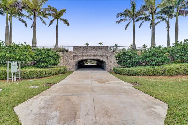 10398 Waterside Court, Parkland, FL 33076