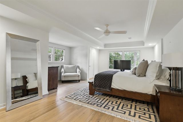 208 Rockwood Park Drive, Fort Worth, TX 76107