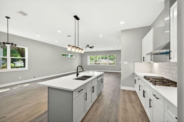 4517 Larch Lane, Bellaire, TX 77401