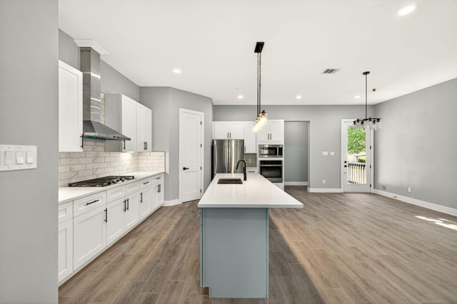 4517 Larch Lane, Bellaire, TX 77401