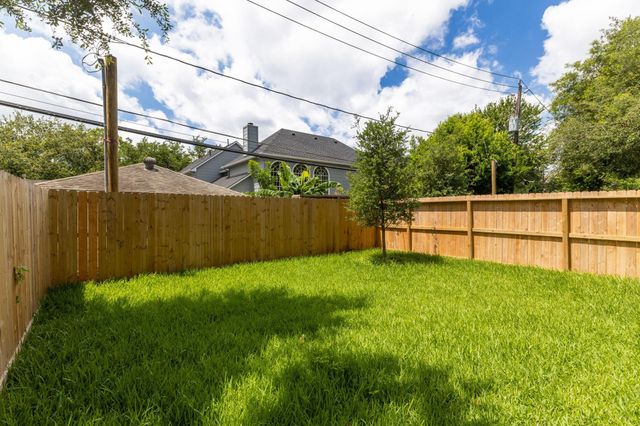 4517 Larch Lane, Bellaire, TX 77401