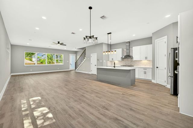 4517 Larch Lane, Bellaire, TX 77401