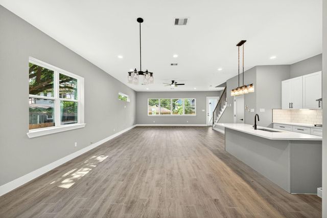 4517 Larch Lane, Bellaire, TX 77401
