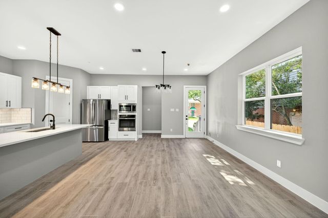 4517 Larch Lane, Bellaire, TX 77401
