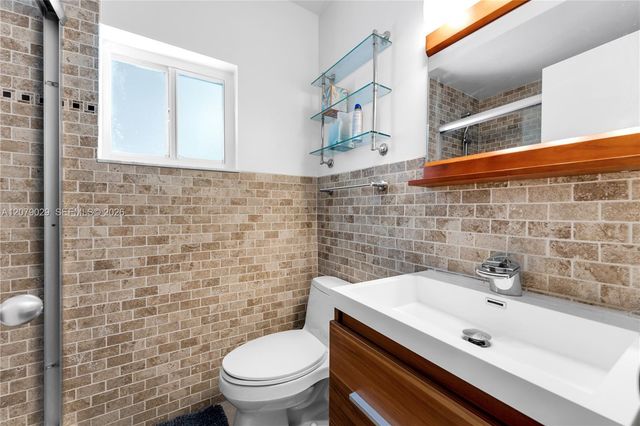 1826 Fairhaven Place, Miami, FL 33133
