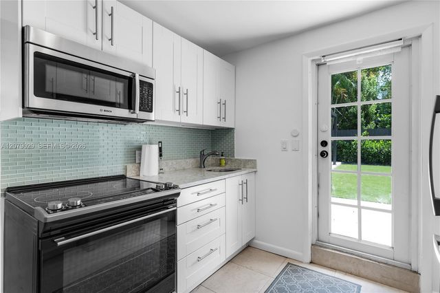 1826 Fairhaven Place, Miami, FL 33133
