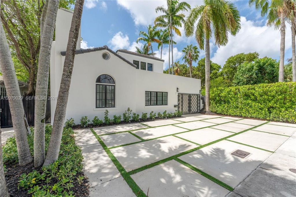 1826 Fairhaven Place, Miami, FL 33133