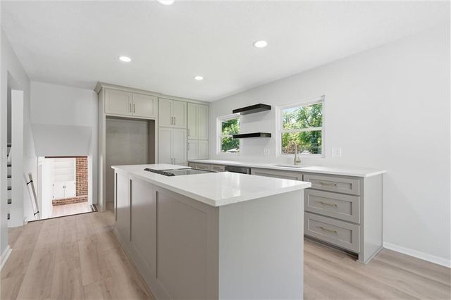 10200 Nall Avenue, Overland Park, KS 66207