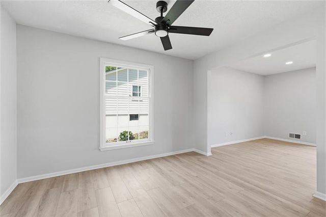 10200 Nall Avenue, Overland Park, KS 66207