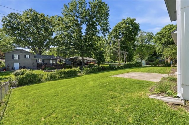 10200 Nall Avenue, Overland Park, KS 66207