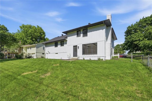 10200 Nall Avenue, Overland Park, KS 66207