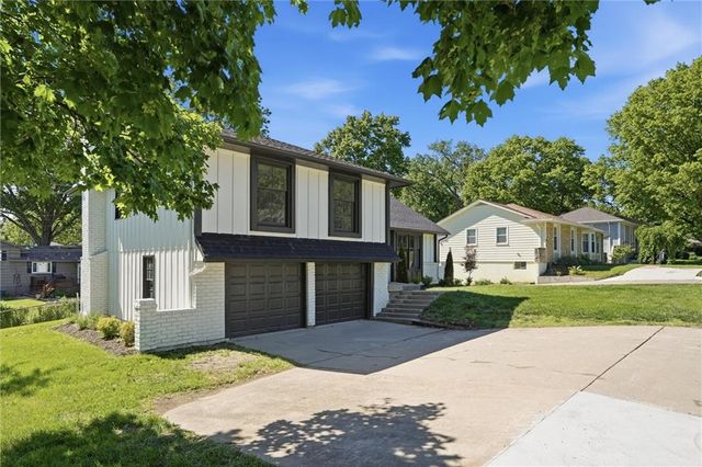 10200 Nall Avenue, Overland Park, KS 66207