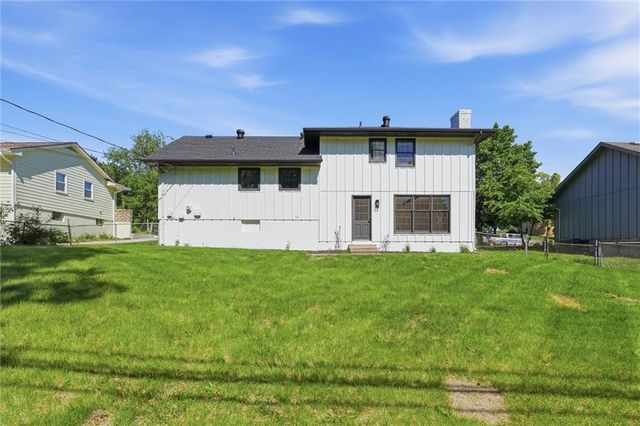 10200 Nall Avenue, Overland Park, KS 66207