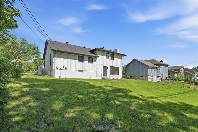 10200 Nall Avenue, Overland Park, KS 66207