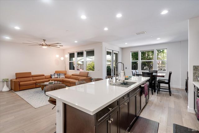 2521 Barley Ln, Santa Rosa, CA 95403