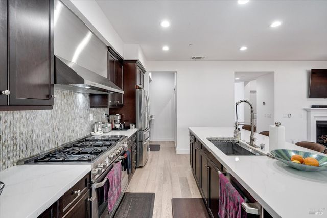 2521 Barley Ln, Santa Rosa, CA 95403