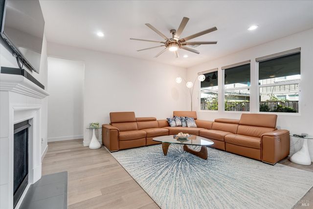 2521 Barley Ln, Santa Rosa, CA 95403