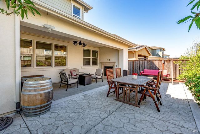 2521 Barley Ln, Santa Rosa, CA 95403