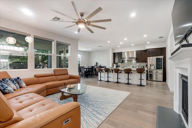 2521 Barley Ln, Santa Rosa, CA 95403