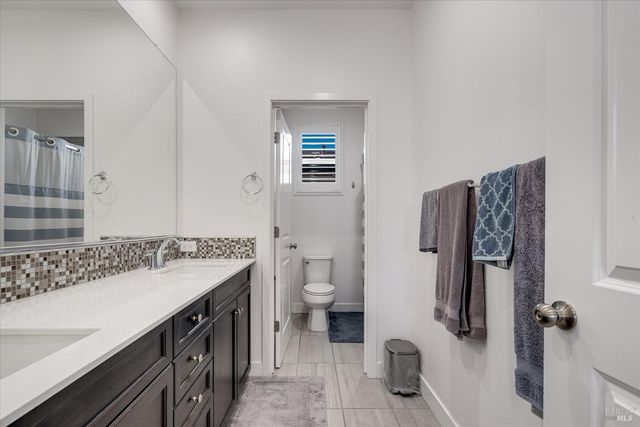 2521 Barley Ln, Santa Rosa, CA 95403