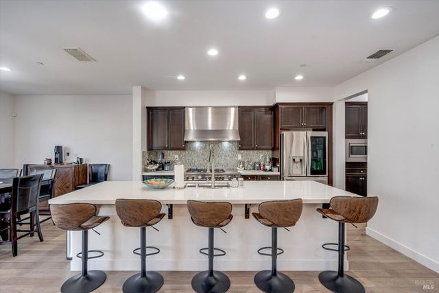 2521 Barley Ln, Santa Rosa, CA 95403