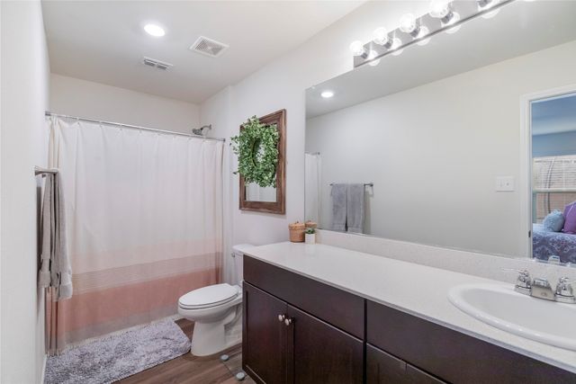 452 Falling Star Drive, Fort Worth, TX 76052