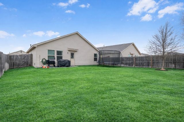 452 Falling Star Drive, Fort Worth, TX 76052