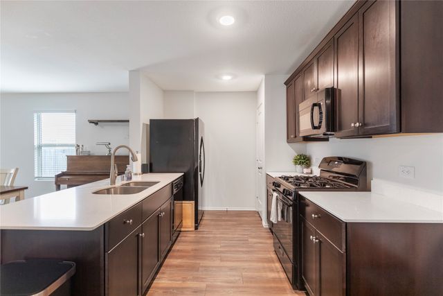 452 Falling Star Drive, Fort Worth, TX 76052