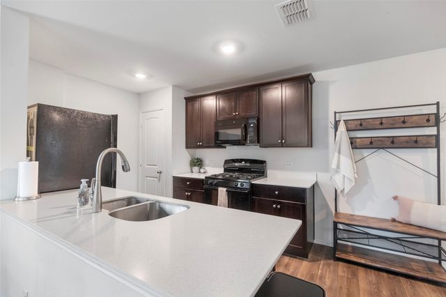 452 Falling Star Drive, Fort Worth, TX 76052