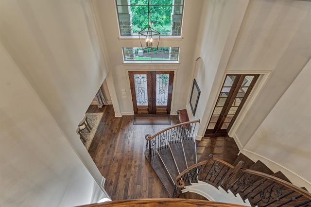 115 Windfair Loop, Montgomery, TX 77316
